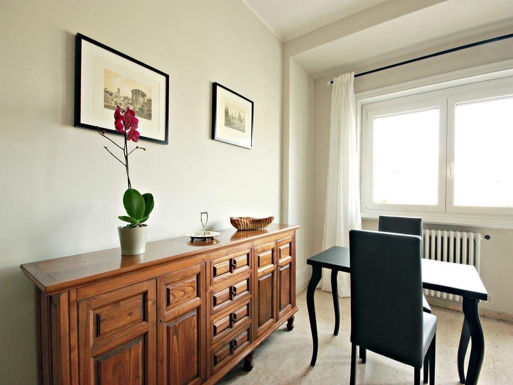 La Lanterna Di San Pietro Apartment โรม ภายนอก รูปภาพ